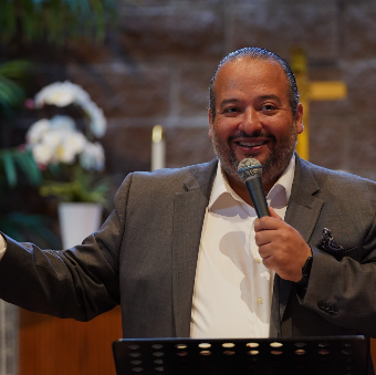 Pastor/ Peter Ramsis